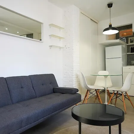 Excellent Location Centro Historico 2 Bed Flat *