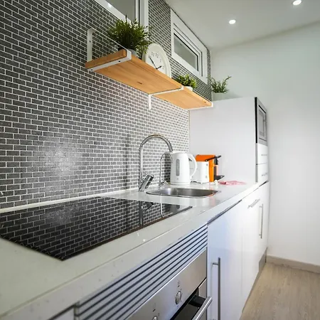 Excellent Location Centro Historico 2 Bed Flat Màlaga