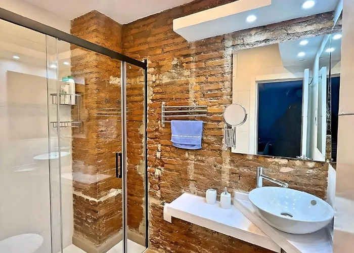 Excellent Location Centro Historico 2 Bed Flat